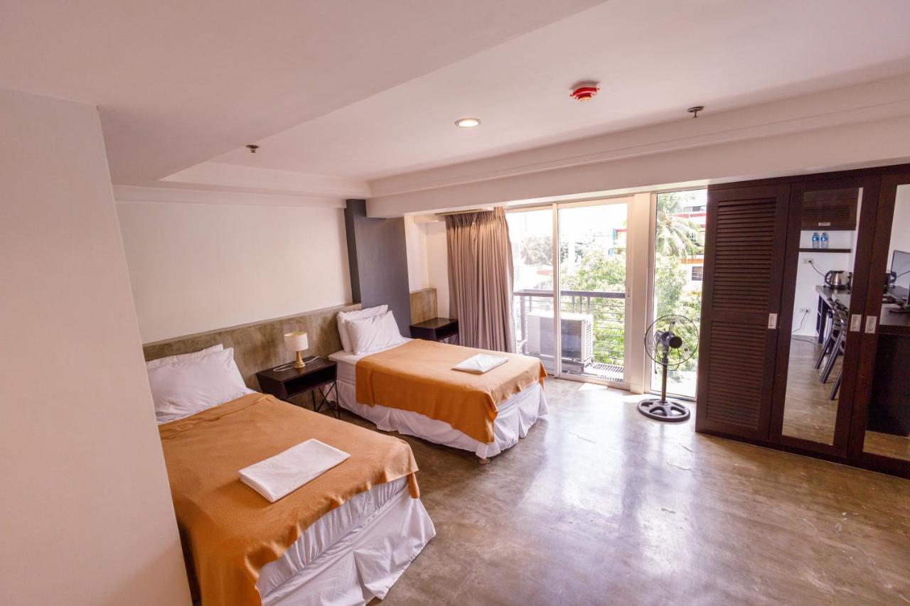 5880 Enriquez Residences Manila Luaran gambar