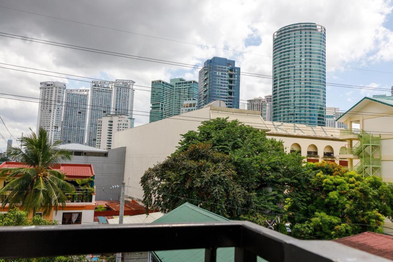 5880 Enriquez Residences Manila Luaran gambar