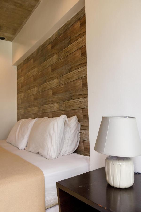 5880 Enriquez Residences Manila Luaran gambar