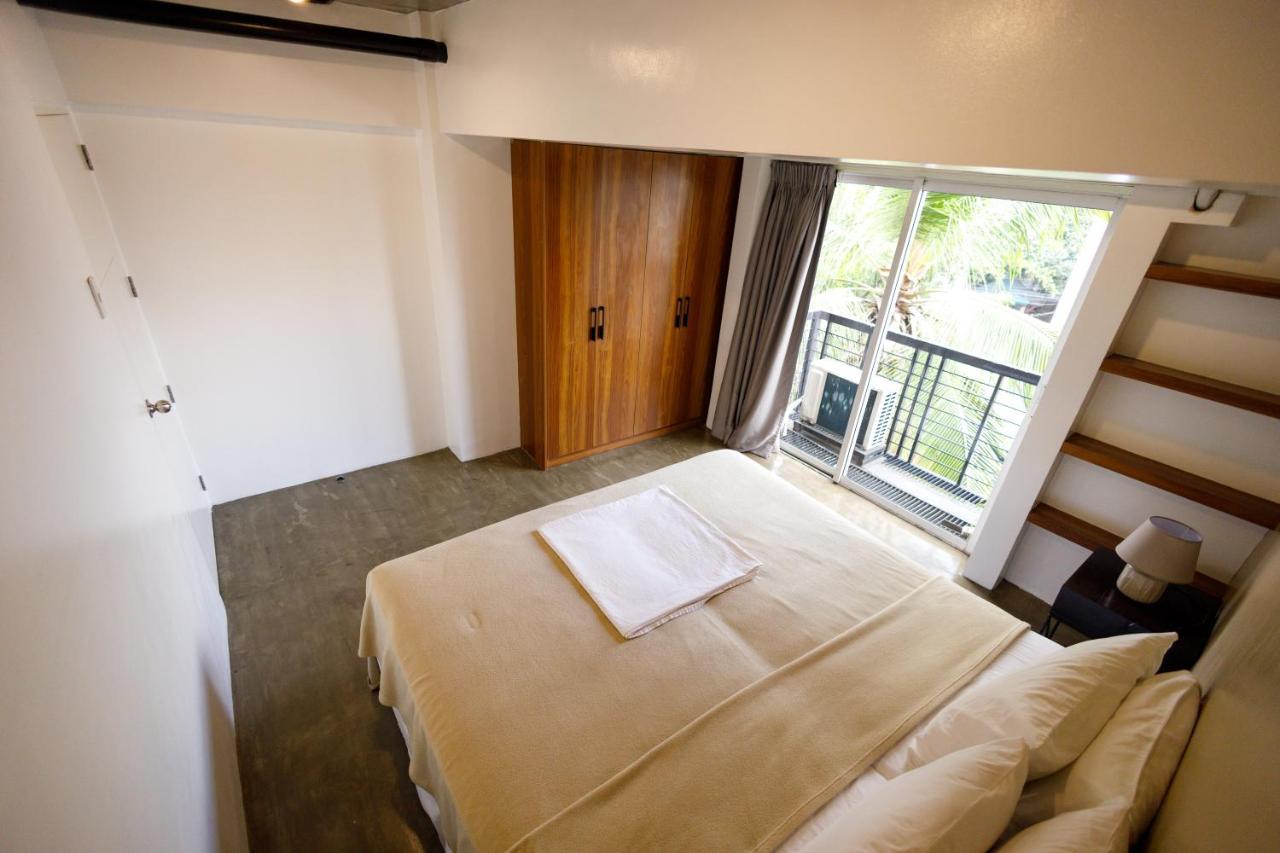 5880 Enriquez Residences Manila Luaran gambar