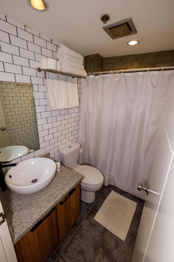 5880 Enriquez Residences Manila Luaran gambar