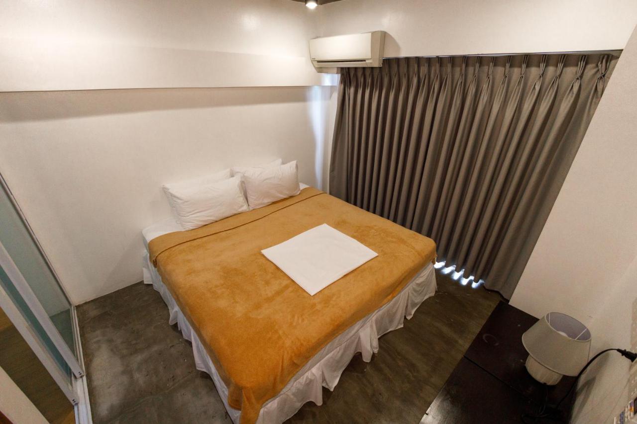 5880 Enriquez Residences Manila Luaran gambar