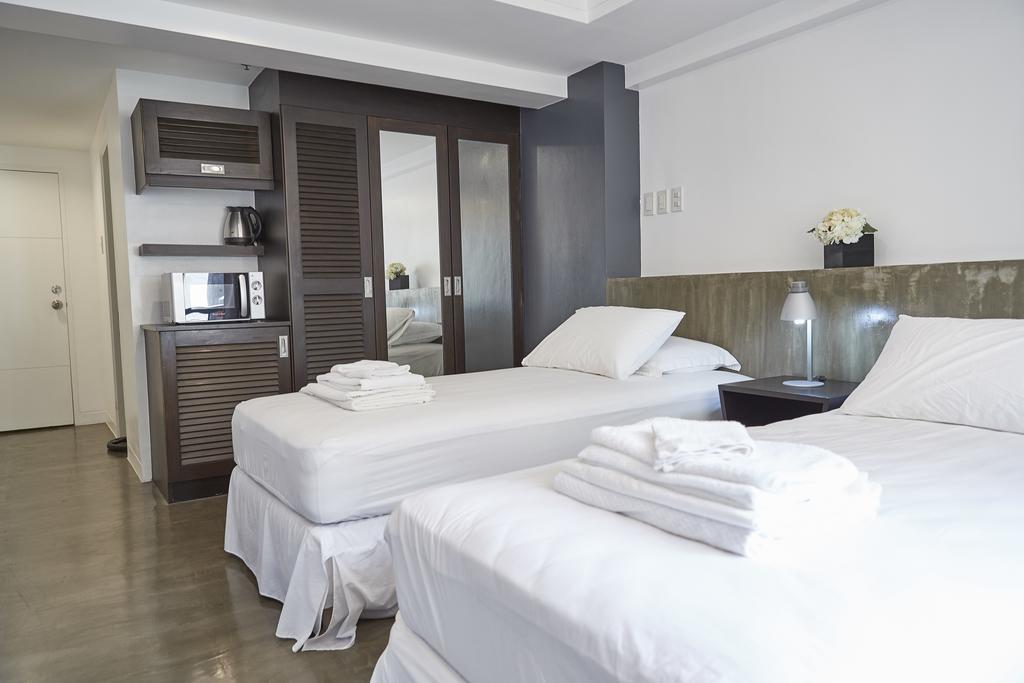 5880 Enriquez Residences Manila Luaran gambar
