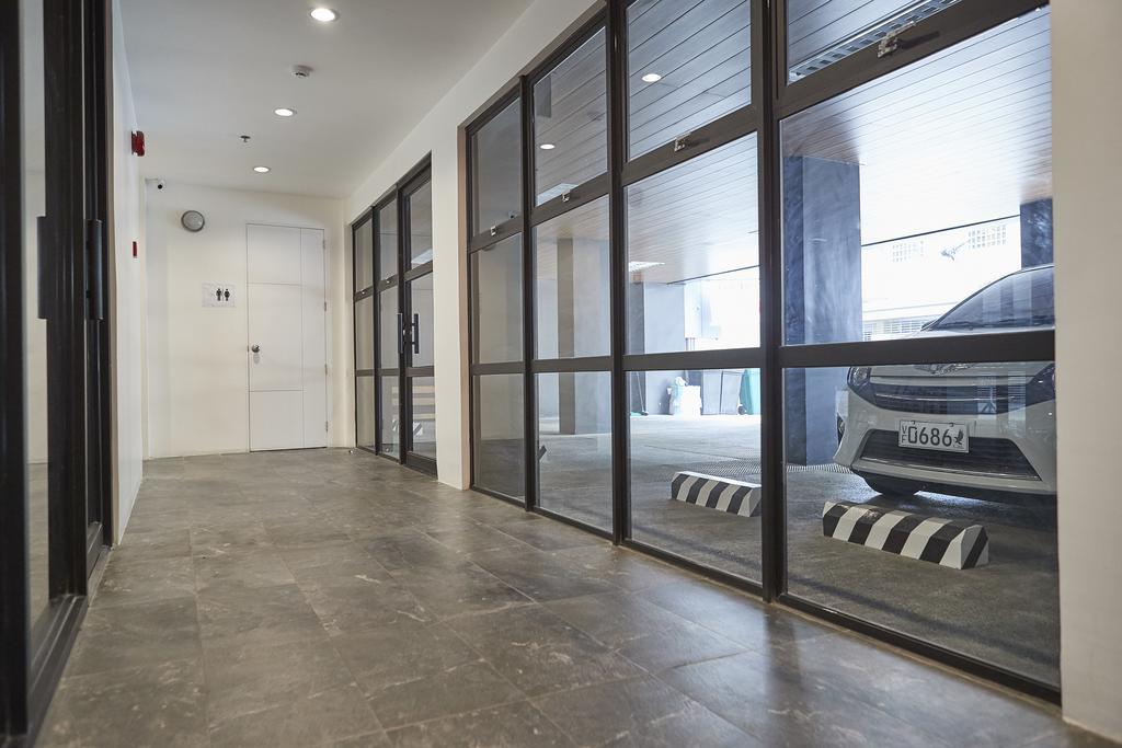 5880 Enriquez Residences Manila Luaran gambar