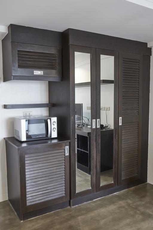 5880 Enriquez Residences Manila Luaran gambar