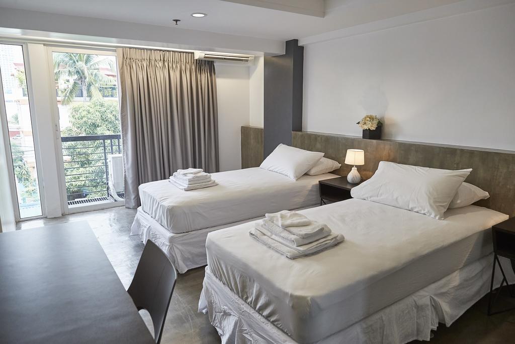 5880 Enriquez Residences Manila Luaran gambar