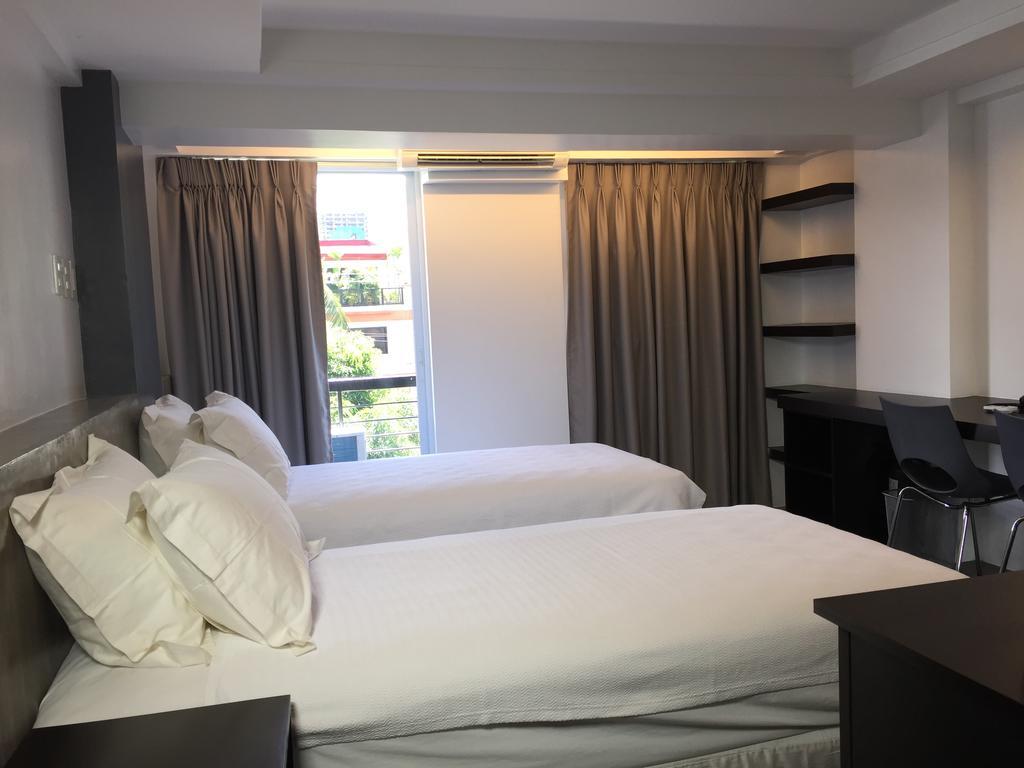 5880 Enriquez Residences Manila Luaran gambar